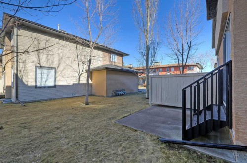 161 Eversyde Common Sw, Calgary, AB - Outdoor