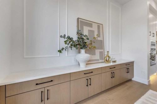 936 40 Street Sw, Calgary, AB - Indoor Photo Showing Bathroom