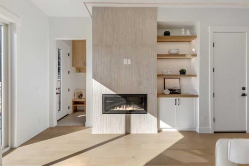 936 40 Street Sw, Calgary, AB - Indoor With Fireplace