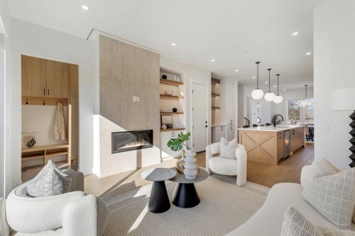 936 40 Street Sw, Calgary, AB - Indoor Photo Showing Living Room With Fireplace