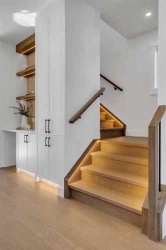 936 40 Street Sw, Calgary, AB - Indoor Photo Showing Other Room