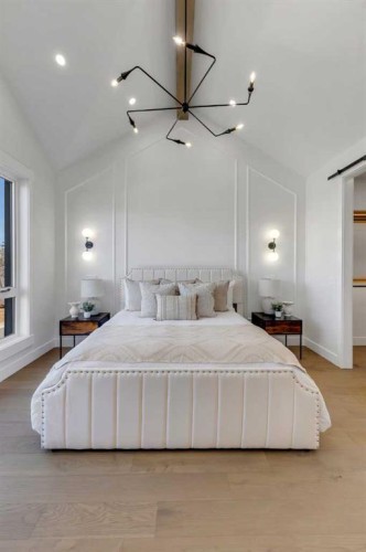 936 40 Street Sw, Calgary, AB - Indoor Photo Showing Bedroom