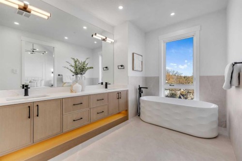 936 40 Street Sw, Calgary, AB - Indoor Photo Showing Bathroom