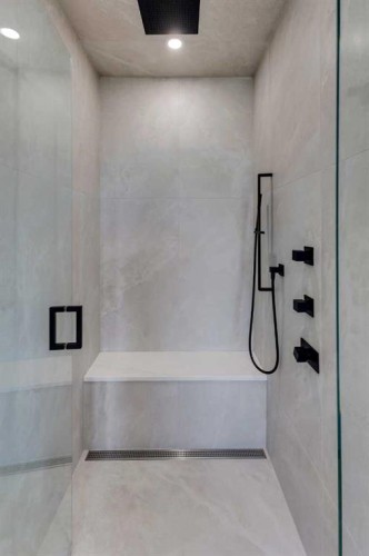 936 40 Street Sw, Calgary, AB - Indoor