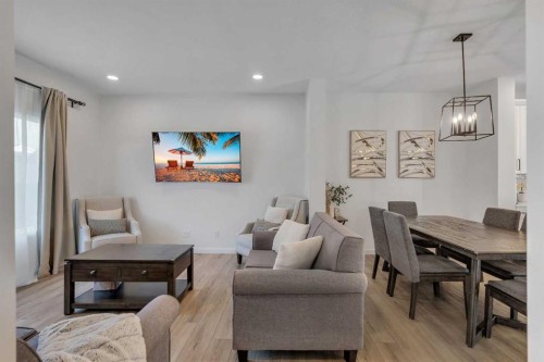 7582 202 Avenue Se, Calgary, AB - Indoor