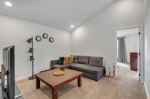 7582 202 Avenue Se, Calgary, AB - Indoor