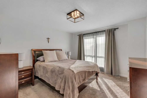 7582 202 Avenue Se, Calgary, AB - Indoor Photo Showing Bedroom