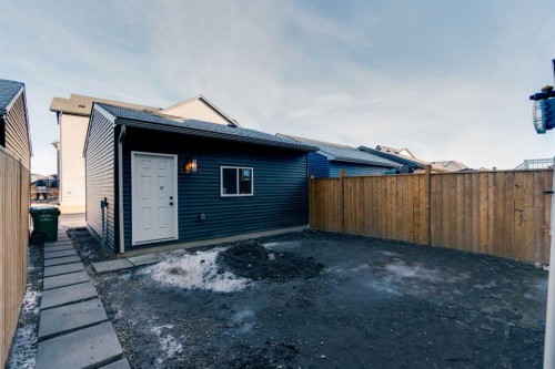 7582 202 Avenue Se, Calgary, AB - Outdoor