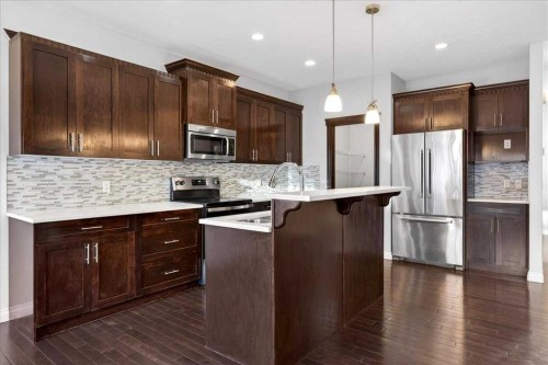 194 Sherwood Mount Nw, Calgary, AB - Indoor Photo Showing Kitchen With Stainless Steel Kitchen With Upgraded Kitchen
