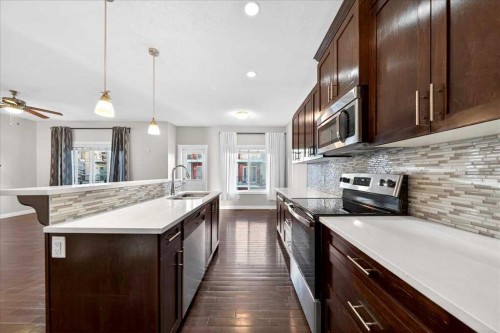 194 Sherwood Mount Nw, Calgary, AB - Indoor Photo Showing Kitchen With Upgraded Kitchen