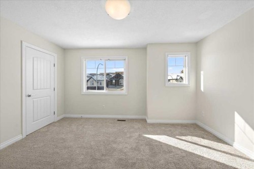 194 Sherwood Mount Nw, Calgary, AB - Indoor Photo Showing Other Room