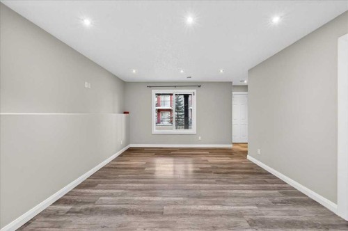 194 Sherwood Mount Nw, Calgary, AB - Indoor Photo Showing Other Room