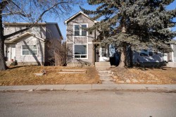 74 Castledale Way NE Calgary, AB T3J 2A2