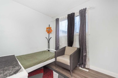 144 Rundleson Place Ne, Calgary, AB - Indoor Photo Showing Other Room