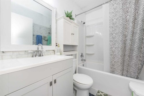 144 Rundleson Place Ne, Calgary, AB - Indoor Photo Showing Bathroom