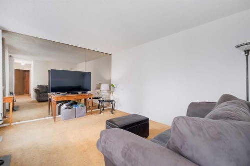 5-3200 60 Street, Calgary, AB - Indoor Photo Showing Other Room