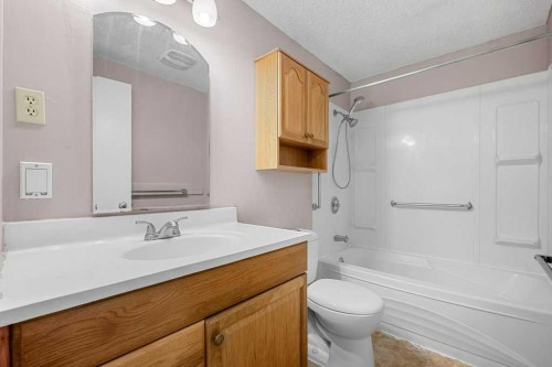 5813 Dalcastle Crescent Nw, Calgary, AB - Indoor Photo Showing Bathroom
