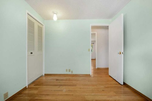 5813 Dalcastle Crescent Nw, Calgary, AB - Indoor Photo Showing Other Room