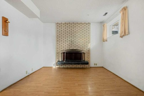 5813 Dalcastle Crescent Nw, Calgary, AB - Indoor