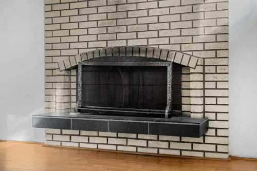 5813 Dalcastle Crescent Nw, Calgary, AB - Indoor Photo Showing Other Room