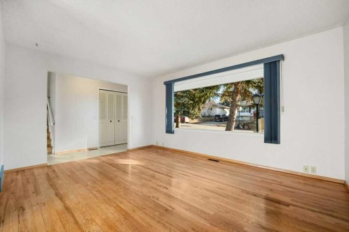 5813 Dalcastle Crescent Nw, Calgary, AB - Indoor