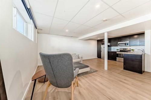 5903 4 Avenue Ne, Calgary, AB - Indoor