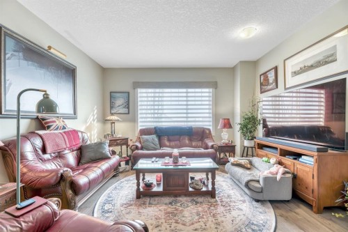 25-300 Marina Drive, Chestermere, AB - Indoor Photo Showing Living Room