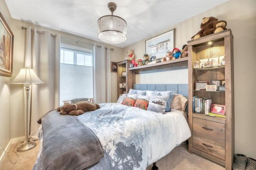 25-300 Marina Drive, Chestermere, AB - Indoor Photo Showing Bedroom