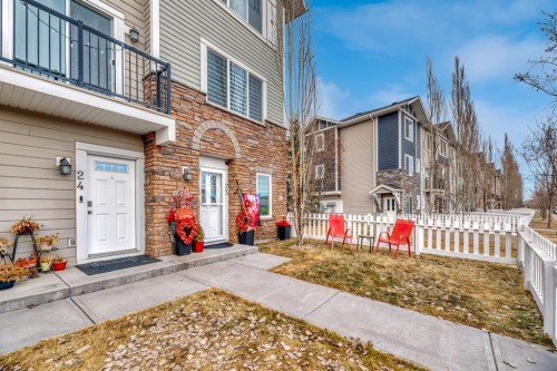 25-300 Marina Drive, Chestermere, AB - Outdoor