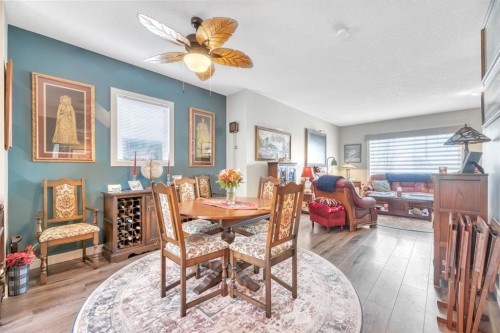25-300 Marina Drive, Chestermere, AB - Indoor Photo Showing Dining Room