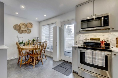 27 Rivercrest Circle Se, Calgary, AB - Indoor