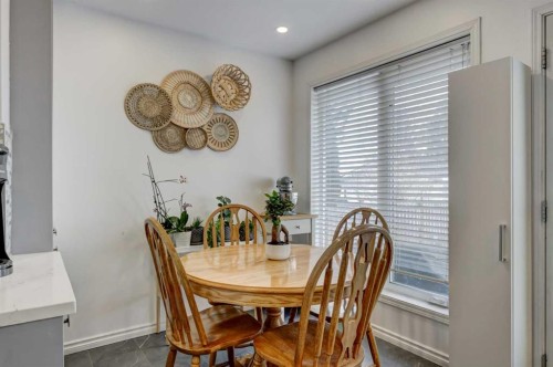 27 Rivercrest Circle Se, Calgary, AB - Indoor Photo Showing Dining Room