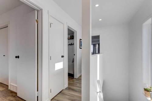 27 Rivercrest Circle Se, Calgary, AB - Indoor Photo Showing Other Room