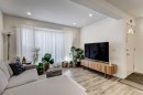 27 Rivercrest Circle Se, Calgary, AB  - Indoor Photo Showing Living Room 