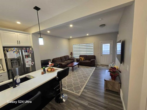 1509 Bayview Point Sw, Airdrie, AB - Indoor