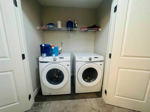 1509 Bayview Point Sw, Airdrie, AB - Indoor Photo Showing Laundry Room