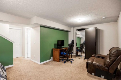 526 New Brighton Drive Se, Calgary, AB - Indoor