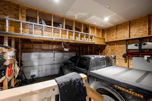 526 New Brighton Drive Se, Calgary, AB - Indoor Photo Showing Garage