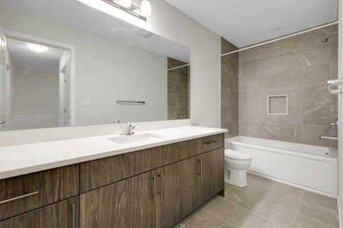 1465 148 Avenue Nw, Calgary, AB - Indoor Photo Showing Bathroom