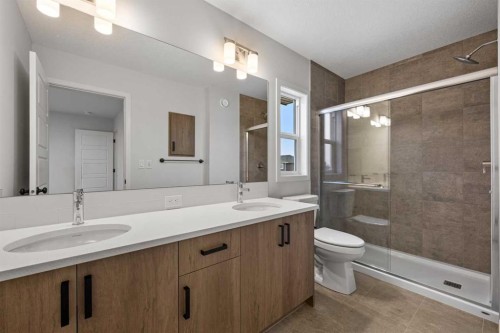 117 Bridgeport Gate, Chestermere, AB - Indoor Photo Showing Bathroom