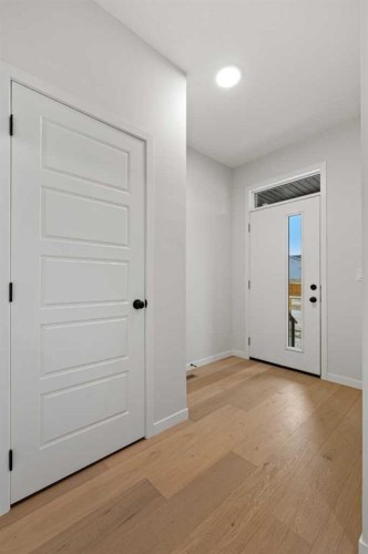 117 Bridgeport Gate, Chestermere, AB - Indoor Photo Showing Other Room