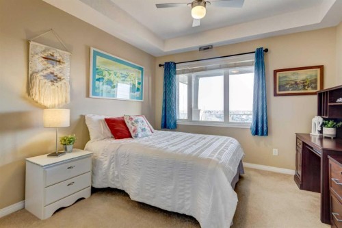 413-15 Everstone Drive Sw, Calgary, AB - Indoor Photo Showing Bedroom