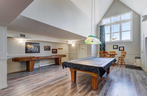 413-15 Everstone Drive Sw, Calgary, AB - Indoor Photo Showing Other Room