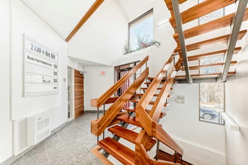 200-2139 4 Avenue Nw, Calgary, AB 