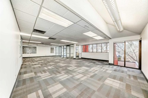 200-2139 4 Avenue Nw, Calgary, AB 