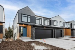 8531 21 Avenue SE Calgary, AB T2A 7W8