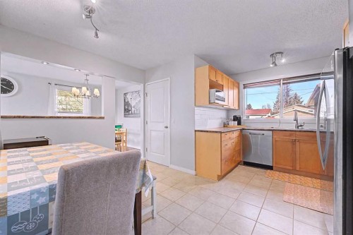 336 Penworth Way Se, Calgary, AB - Indoor