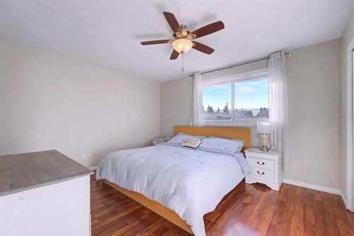 336 Penworth Way Se, Calgary, AB - Indoor Photo Showing Bedroom