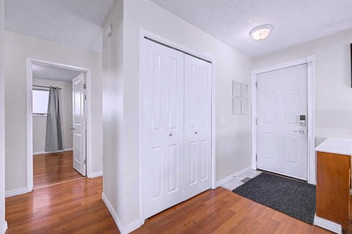 336 Penworth Way Se, Calgary, AB - Indoor Photo Showing Other Room