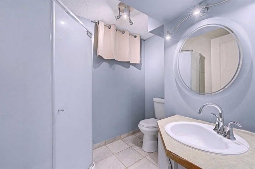 336 Penworth Way Se, Calgary, AB - Indoor Photo Showing Bathroom